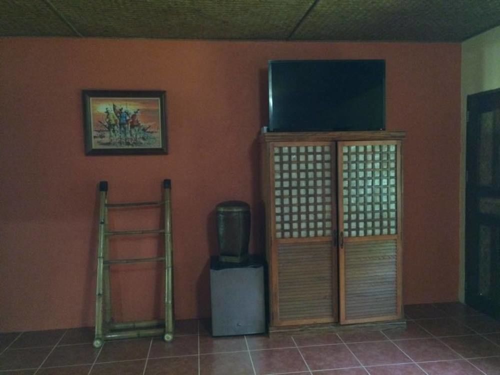 Hibiscus Garden Resort Puerto Princesa Екстер'єр фото