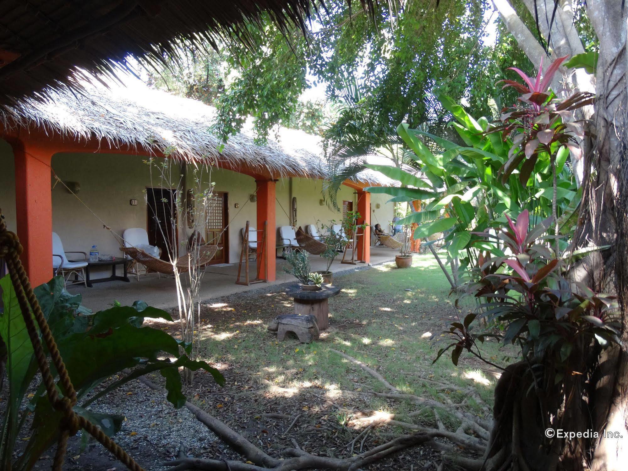 Hibiscus Garden Resort Puerto Princesa Екстер'єр фото