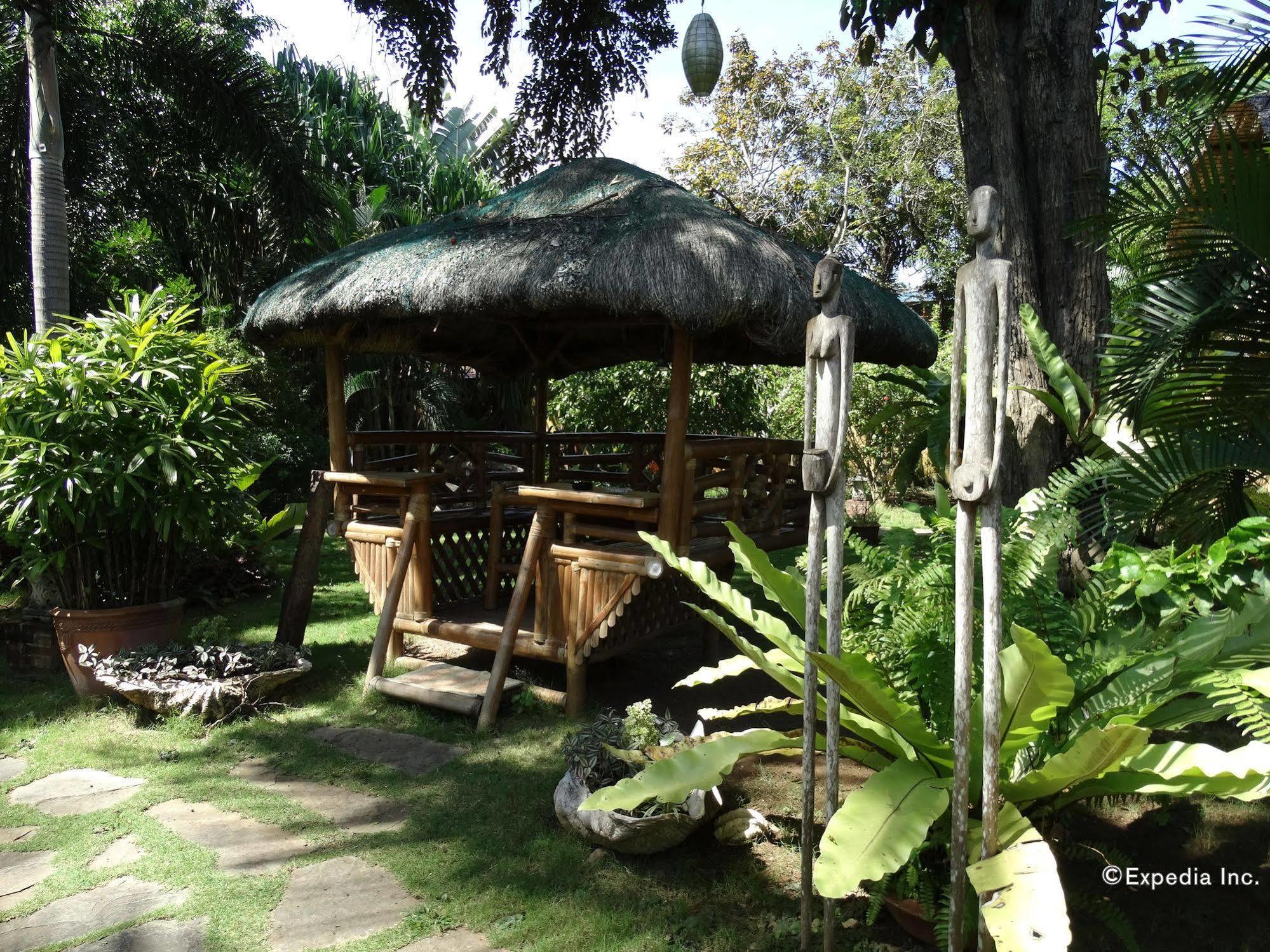 Hibiscus Garden Resort Puerto Princesa Екстер'єр фото