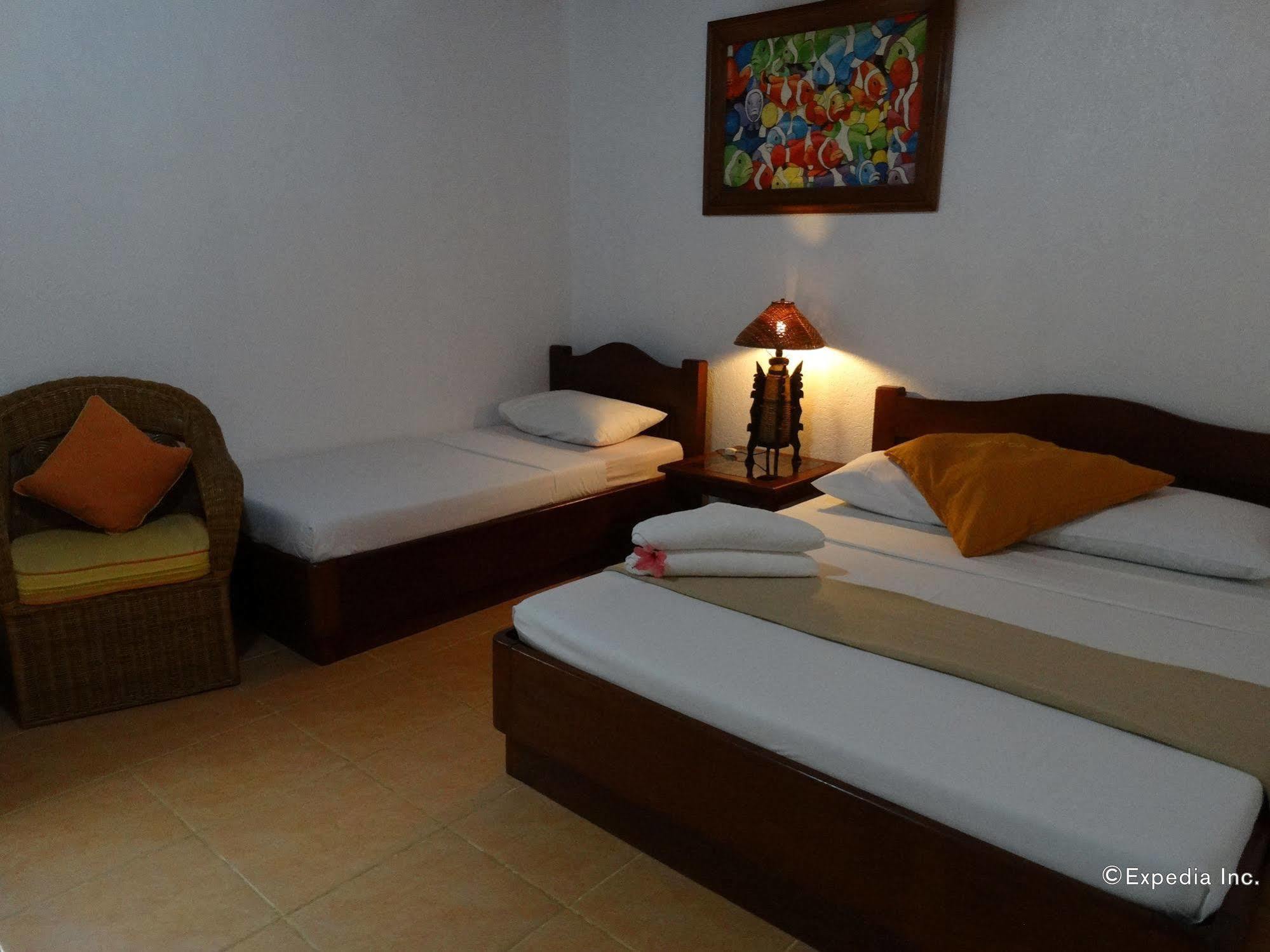 Hibiscus Garden Resort Puerto Princesa Екстер'єр фото