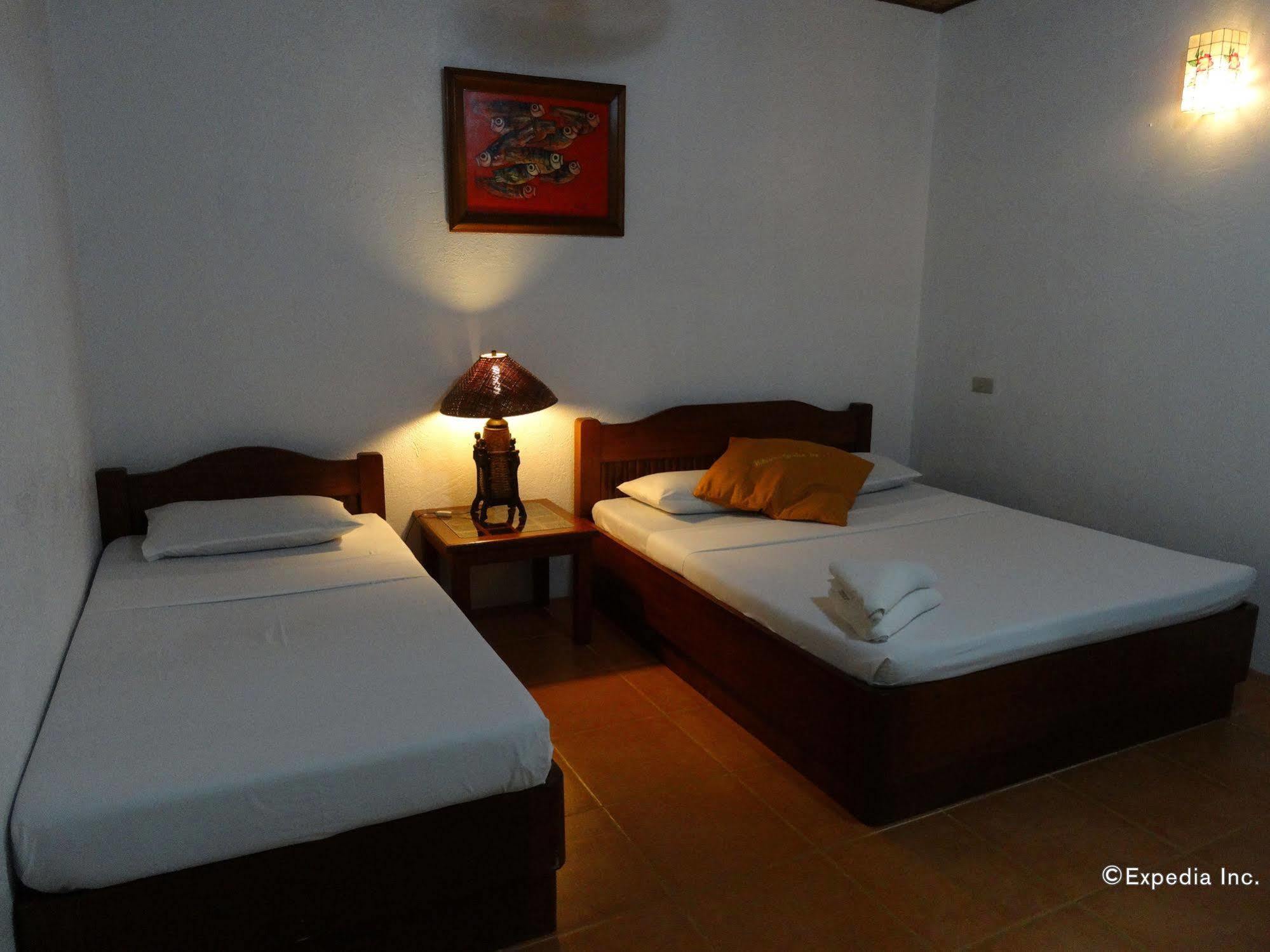 Hibiscus Garden Resort Puerto Princesa Екстер'єр фото