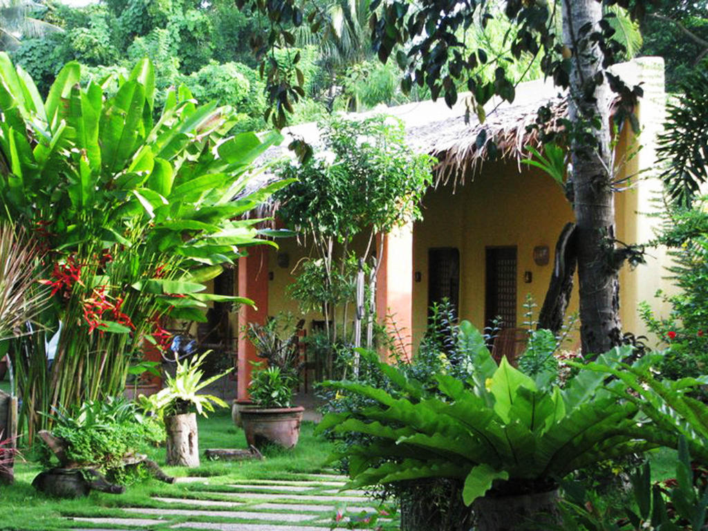 Hibiscus Garden Resort Puerto Princesa Екстер'єр фото