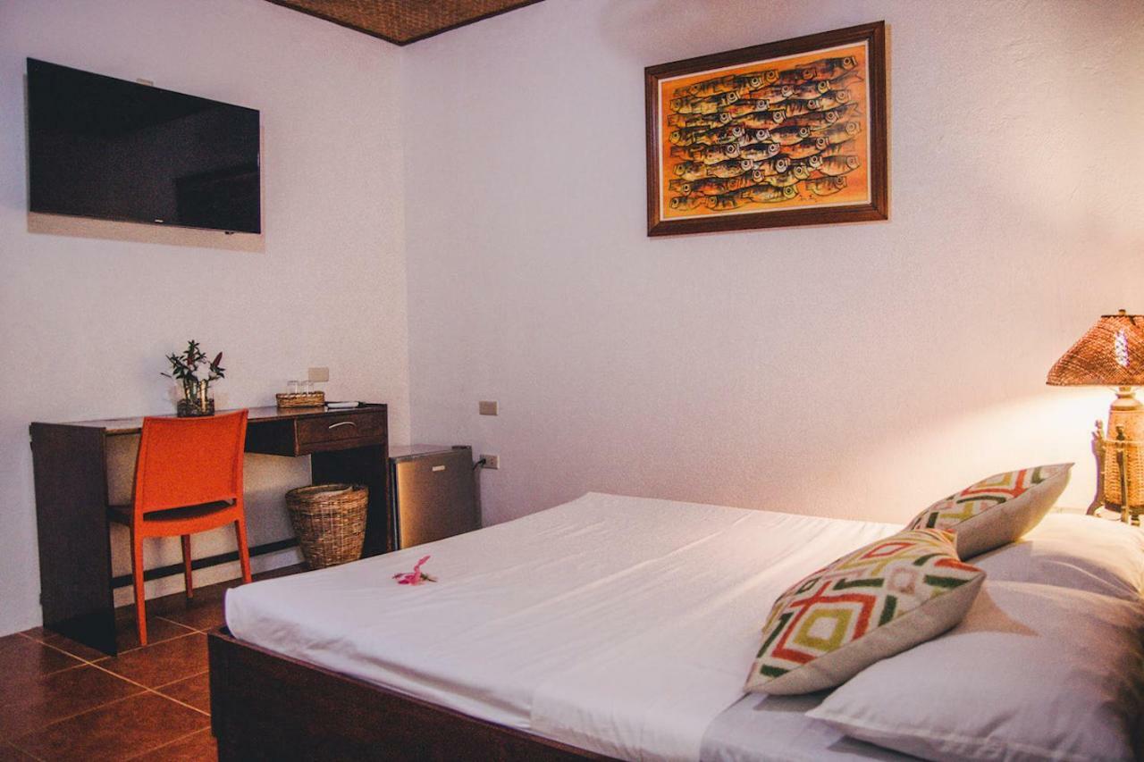 Hibiscus Garden Resort Puerto Princesa Екстер'єр фото
