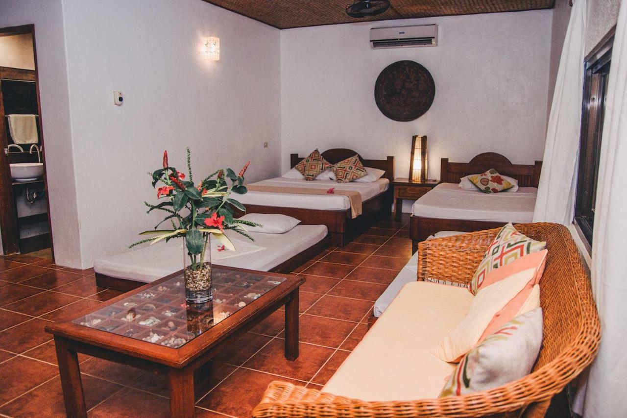Hibiscus Garden Resort Puerto Princesa Екстер'єр фото