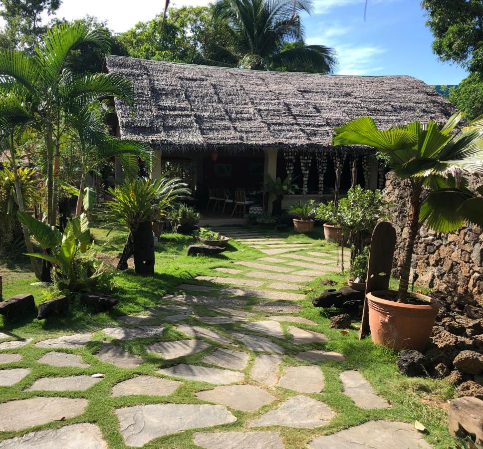 Hibiscus Garden Resort Puerto Princesa Екстер'єр фото